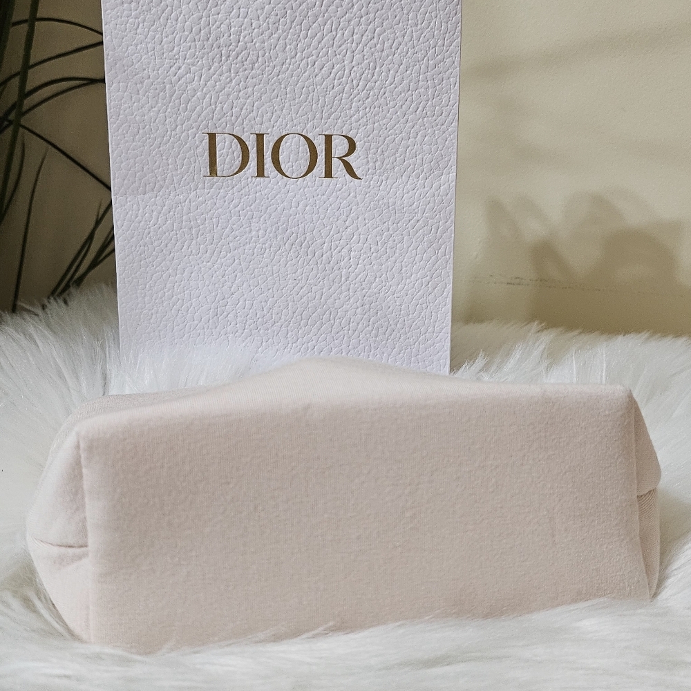 ❌️SOLD❌️ 🤍Dior Upcycled Crossbody Bag🤍 - Picture 9 of 11